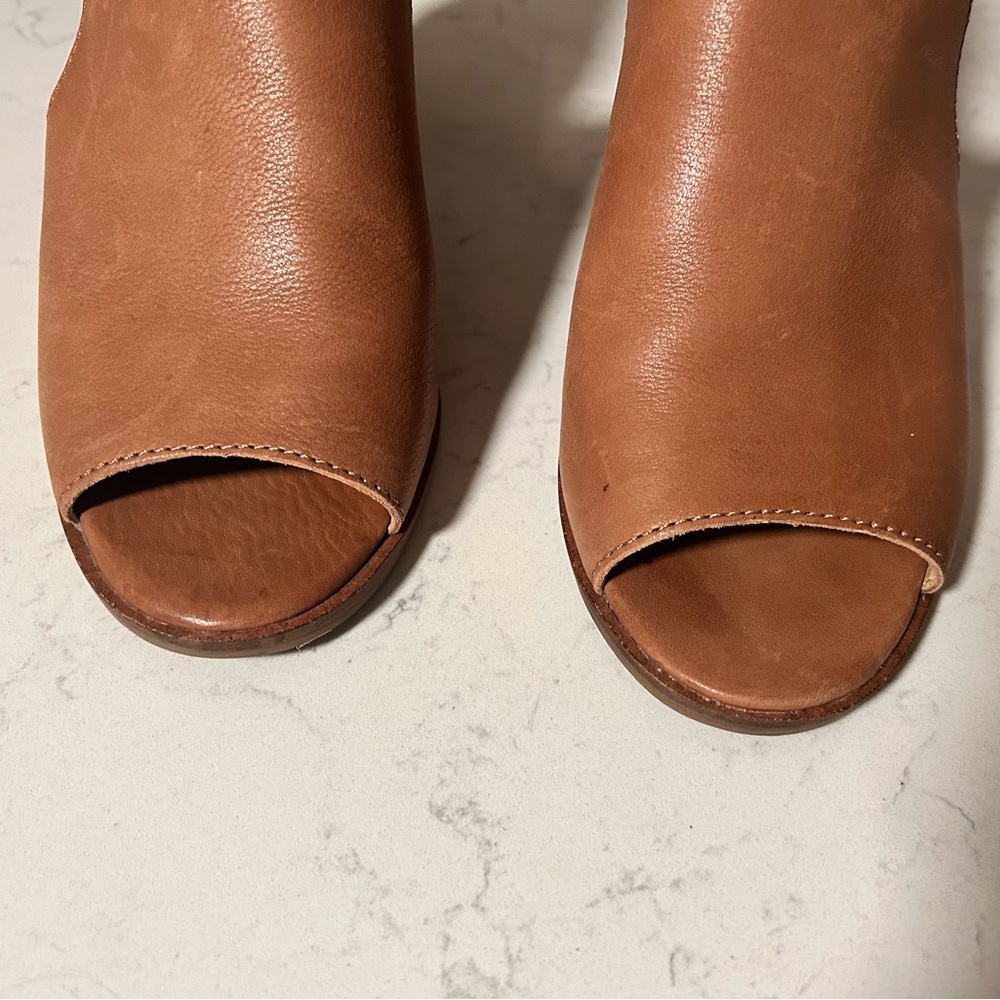 EUC 🍀 Lucky Brand Junai Leather Open Peep Toe Ankle Bootie Heeled Sandals - Picture 9 of 16